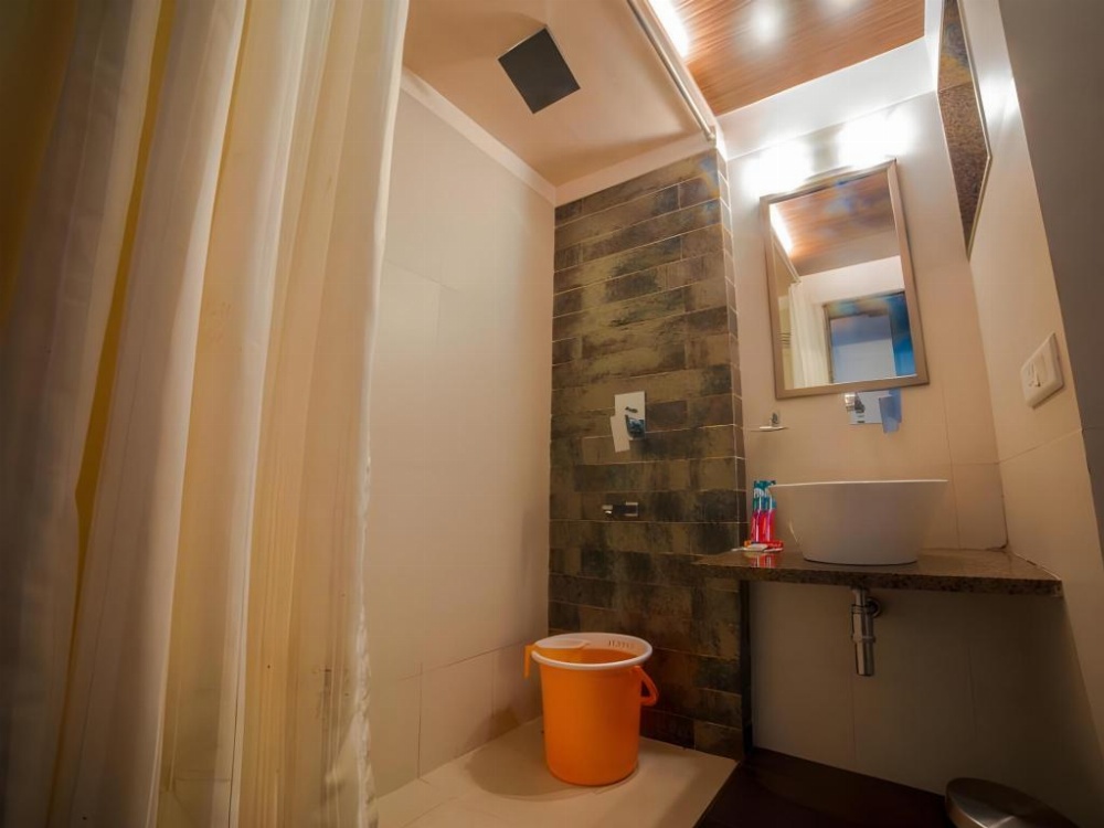 Room image 4